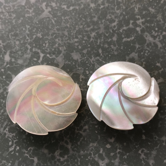 Mother of pearl clip earrings